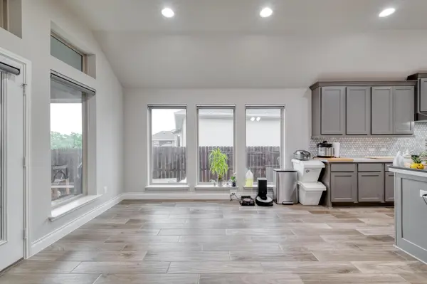 2424 Orchard WAY, Leander, TX 78641