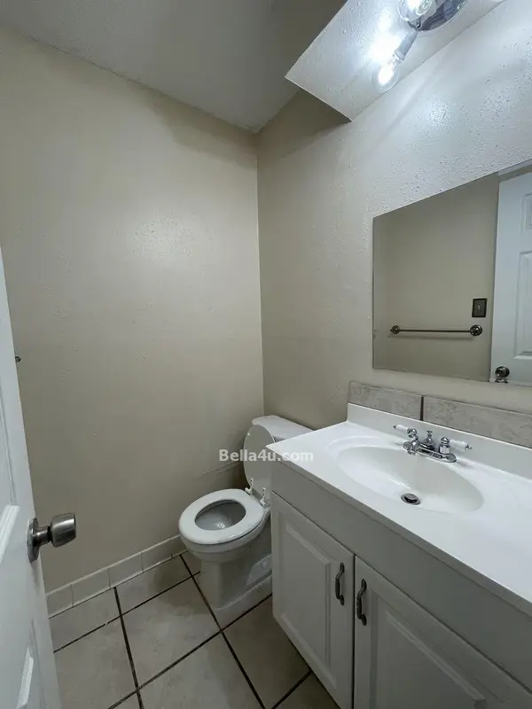 512 Eberhart LN #605, Austin, TX 78745