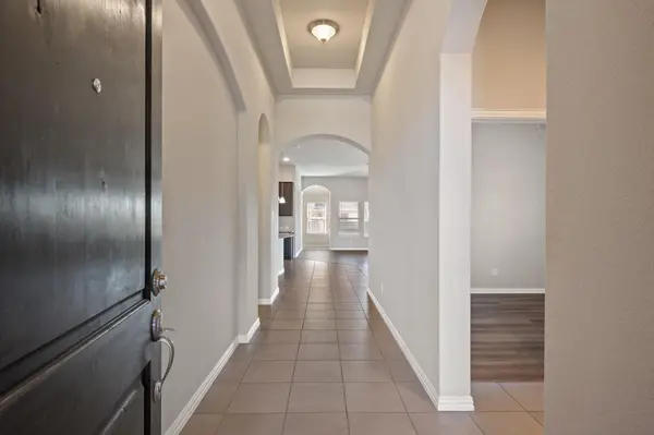 717 N Emory CV, Hutto, TX 78634