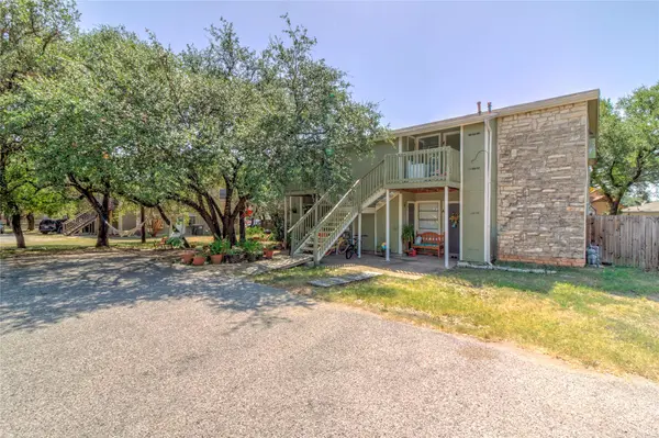 400 Hedgewood DR #D, Georgetown, TX 78628