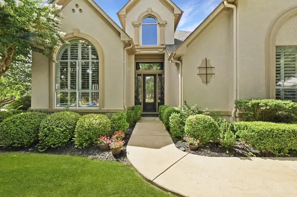 111 WHITLEY DR, Austin, TX 78738