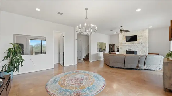 628 Country LN, Canyon Lake, TX 78133