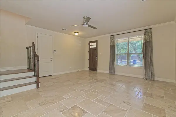 11201 Zimmerman LN, Austin, TX 78726