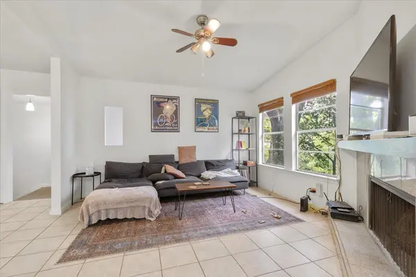 6307 B Shadow Valley DR, Austin, TX 78731