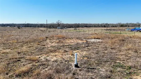 8150 Old Colony Line RD, Dale, TX 78616