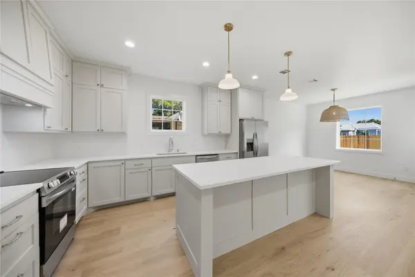 237 E Brenham ST, Giddings, TX 78942
