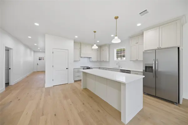 237 E Brenham ST, Giddings, TX 78942