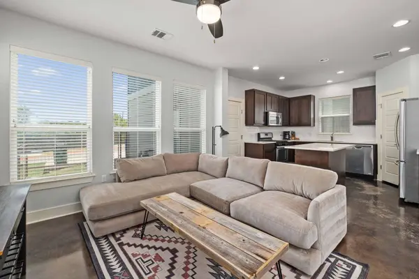 2813 Stock DR, Austin, TX 78741