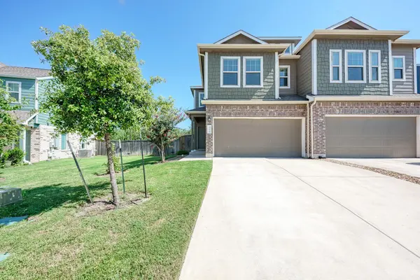 206 George Neggan LN, Bastrop, TX 78602