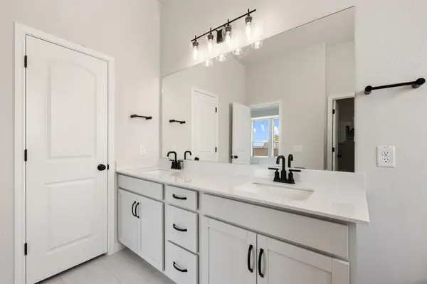 9813 Serene Bliss LN, Buda, TX 78610