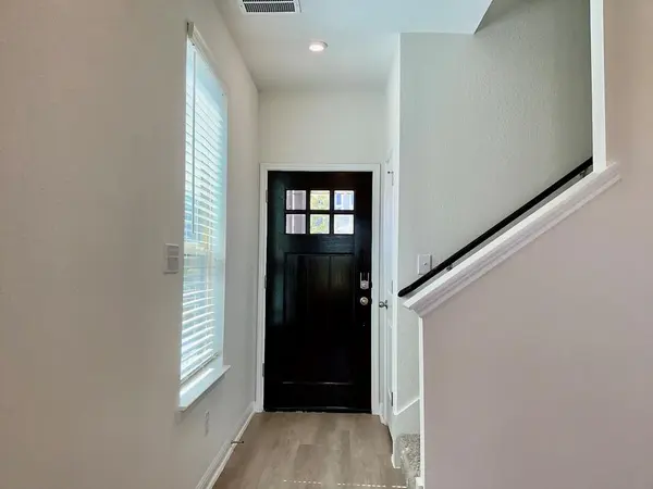 2208 Cornfield DR #B, Pflugerville, TX 78660