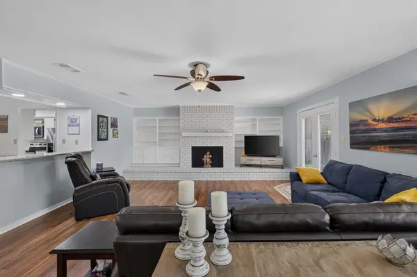 206 Corder LN, Burnet, TX 78611