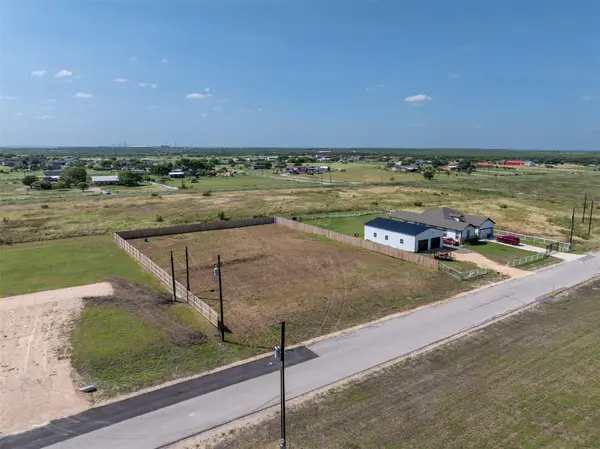 205 Desperado LOOP, Del Valle, TX 78617
