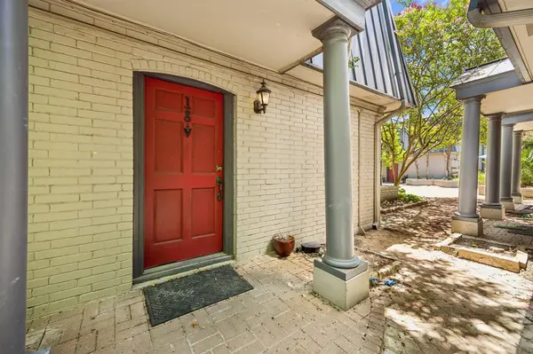 2500 Steck Ave #18, Austin, TX 78757