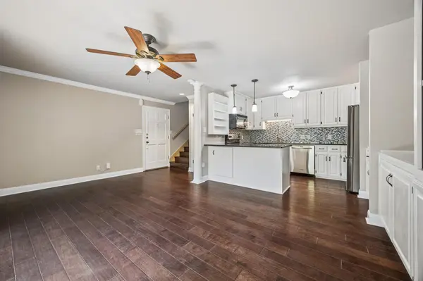 2500 Steck Ave #18, Austin, TX 78757