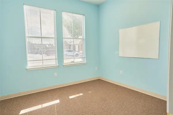 1311 Chisholm TRL #102, Round Rock, TX 78681