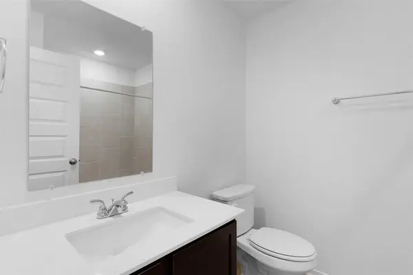 25524 Flora Bella LN, Elgin, TX 78621
