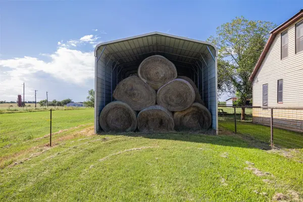 1546 County Road 203, Paige, TX 78659