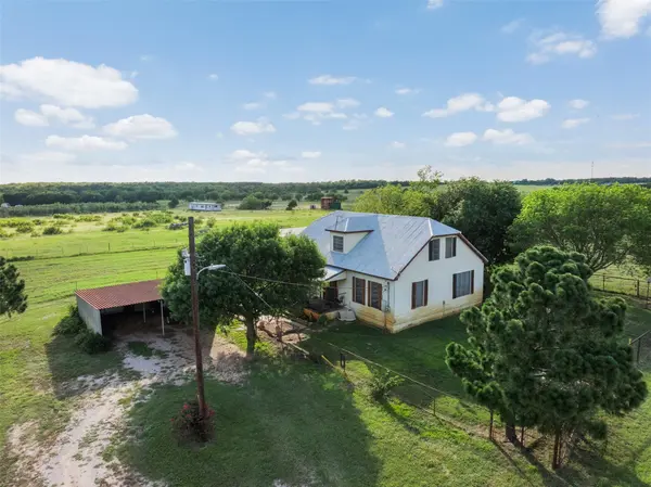 1546 County Road 203, Paige, TX 78659