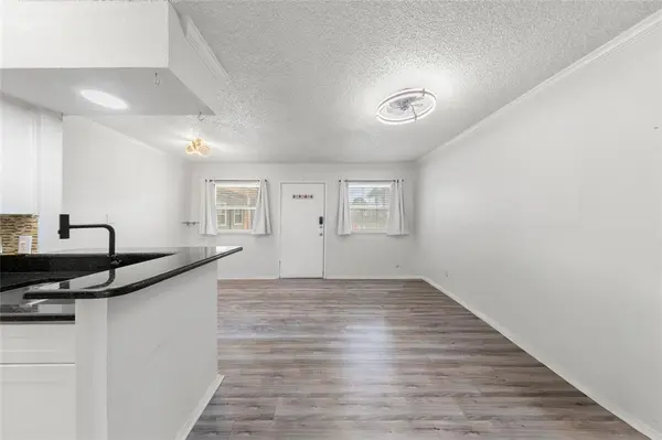 2401 Manor RD #123, Austin, TX 78722