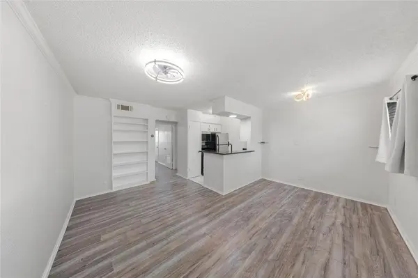 2401 Manor RD #123, Austin, TX 78722