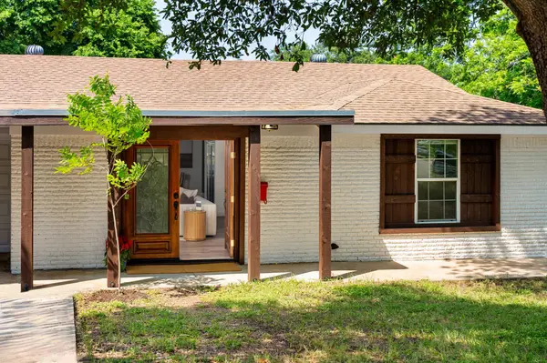 2403 Little John LN, Austin, TX 78704