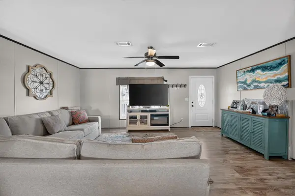 548 Casen ST, Dale, TX 78616