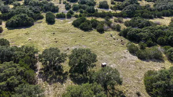 725 KC 3721 RD, Junction, TX 76849