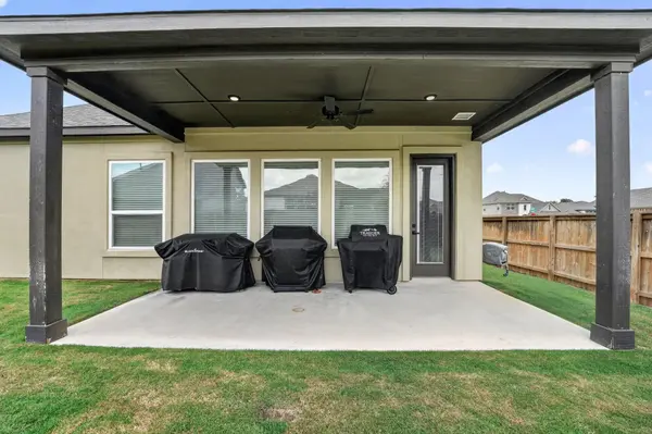17817 Clairess LN, Manor, TX 78653