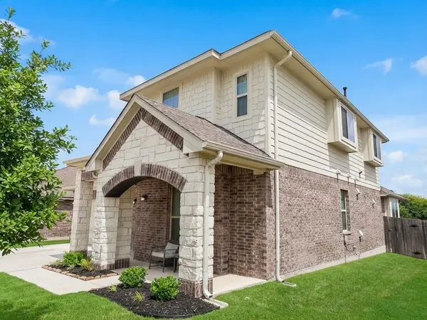 545 Elm Green ST, Hutto, TX 78634