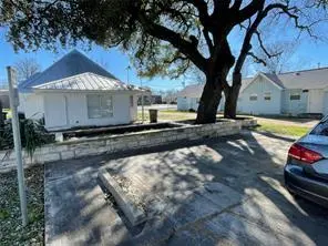 4926 Cesar Chavez ST, Austin, TX 78702