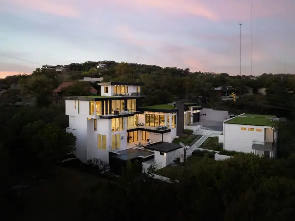 1003 The High RD, Austin, TX 78746
