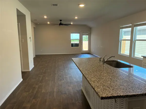 319 Shimmering CV, San Marcos, TX 78666