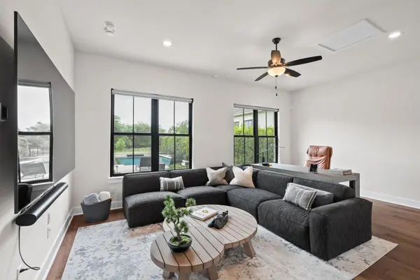 1106 Flint Ridge TRL, Georgetown, TX 78628