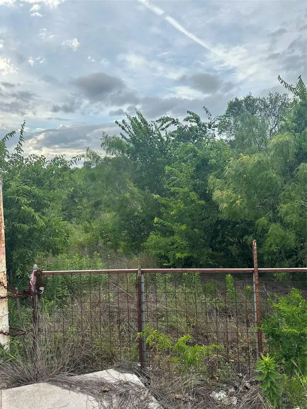 3 Lehman RD, Kyle, TX 78640