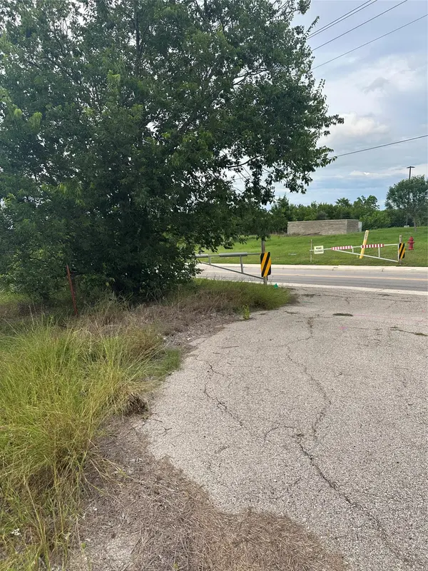 3 Lehman RD, Kyle, TX 78640
