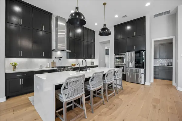 2421 Bel Paese BND, Leander, TX 78641