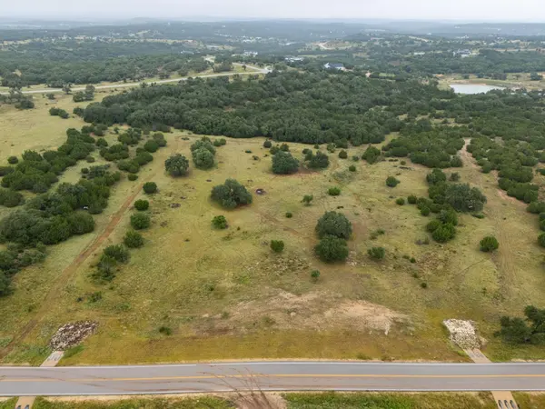 341 Flying Owl DR, Johnson City, TX 78636