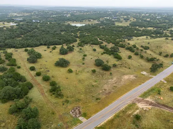 341 Flying Owl DR, Johnson City, TX 78636