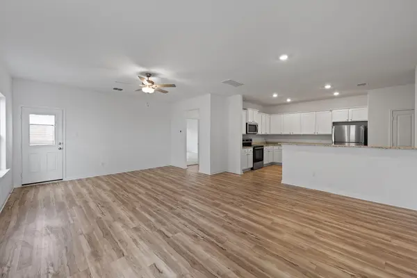 14400 Wahlbergs WAY, Elgin, TX 78621