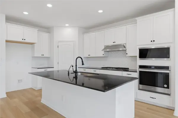 12900 Cerro Castellan TRCE, Manor, TX 78653