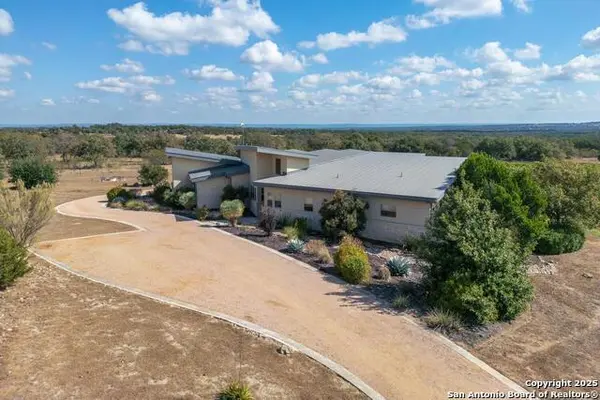 1758 Lincoln Smith Road RD, Round Mountain, TX 78663
