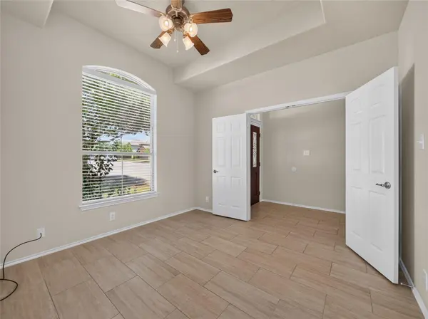 1916 Golden Arrow Ave, Cedar Park, TX 78613