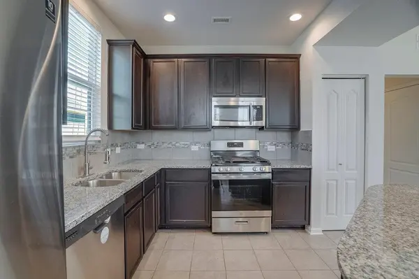 576 Ferrule DR, Kyle, TX 78640