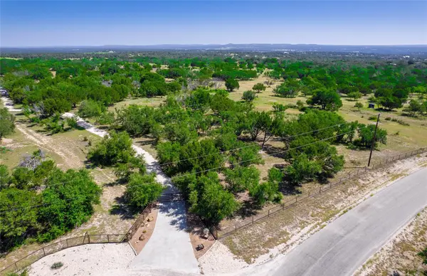 322 Maverick WAY, Briggs, TX 78608