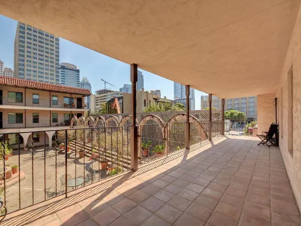 505 W 7th ST #202, Austin, TX 78701