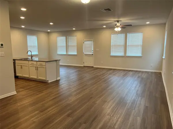 3201 College Park DR #17, Round Rock, TX 78665