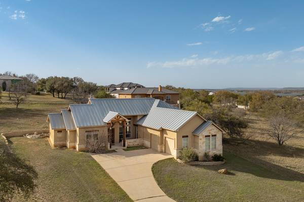 3206 Douglas DR, Horseshoe Bay, TX 78657