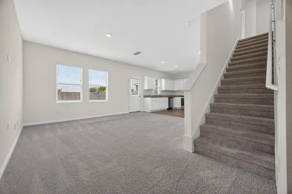 507 Red Fish LN, Hutto, TX 78634