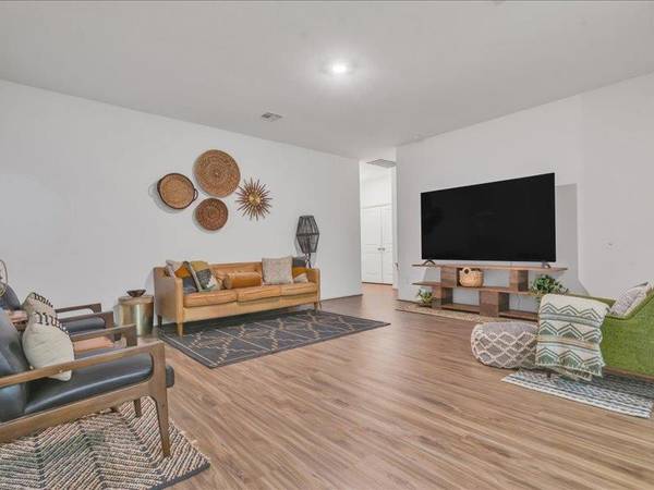 161 Emerald Green TRL, Buda, TX 78610